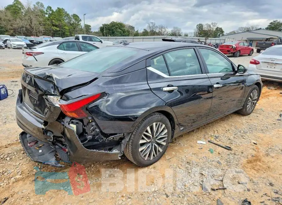 1N4BL4DV9RN387232 Photo# 3