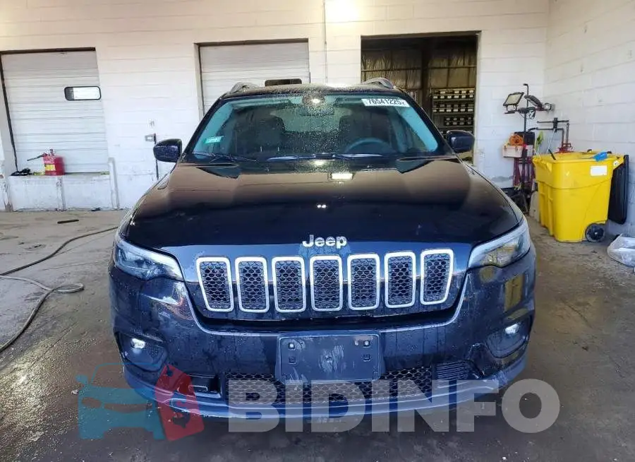 1C4PJLCB2KD327389 Photo# 5