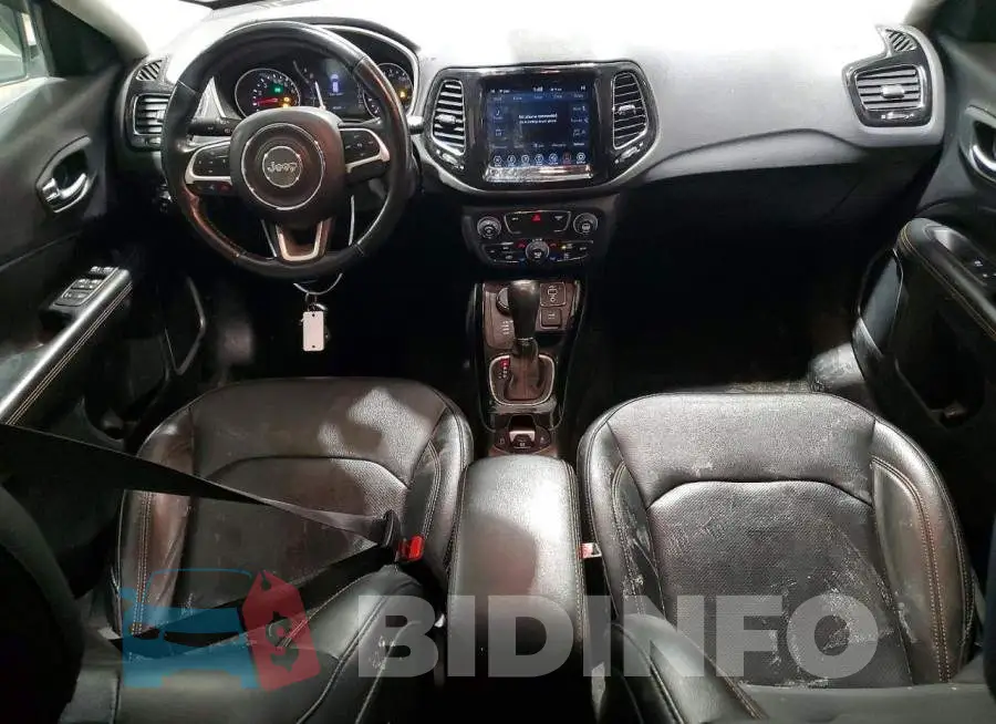 3C4NJDCB8LT170542 Photo# 8
