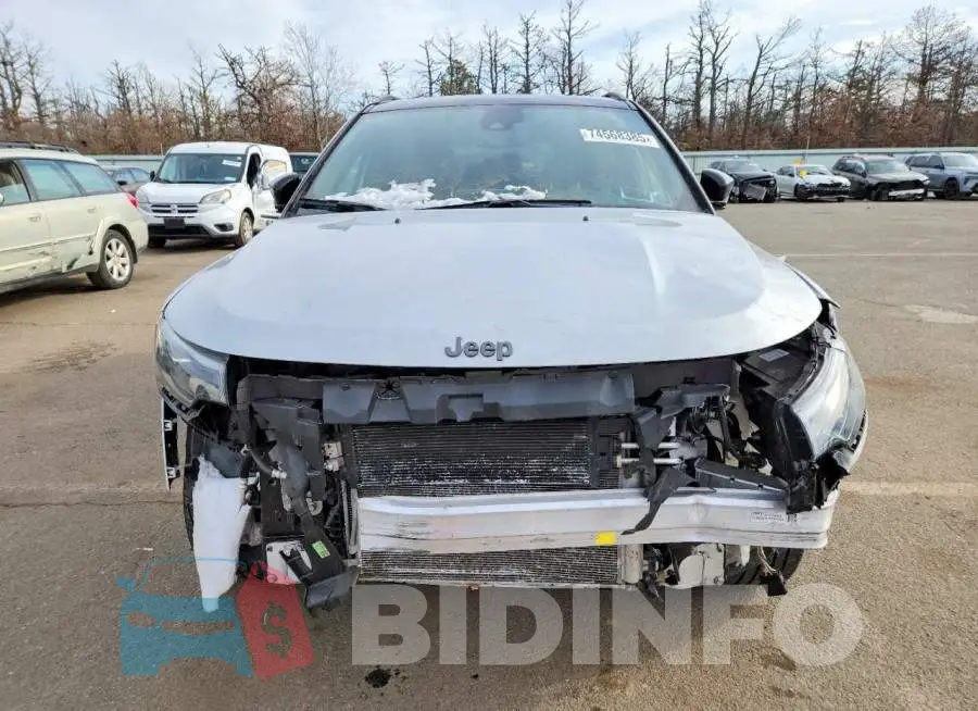 3C4NJDCN7RT131721 Photo# 5