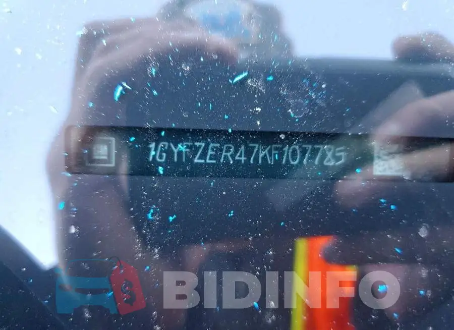 1GYFZER47KF107785 Photo# 12