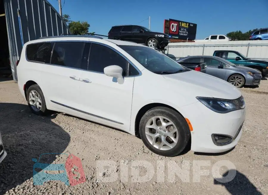 2C4RC1EG6HR577417 Photo# 4