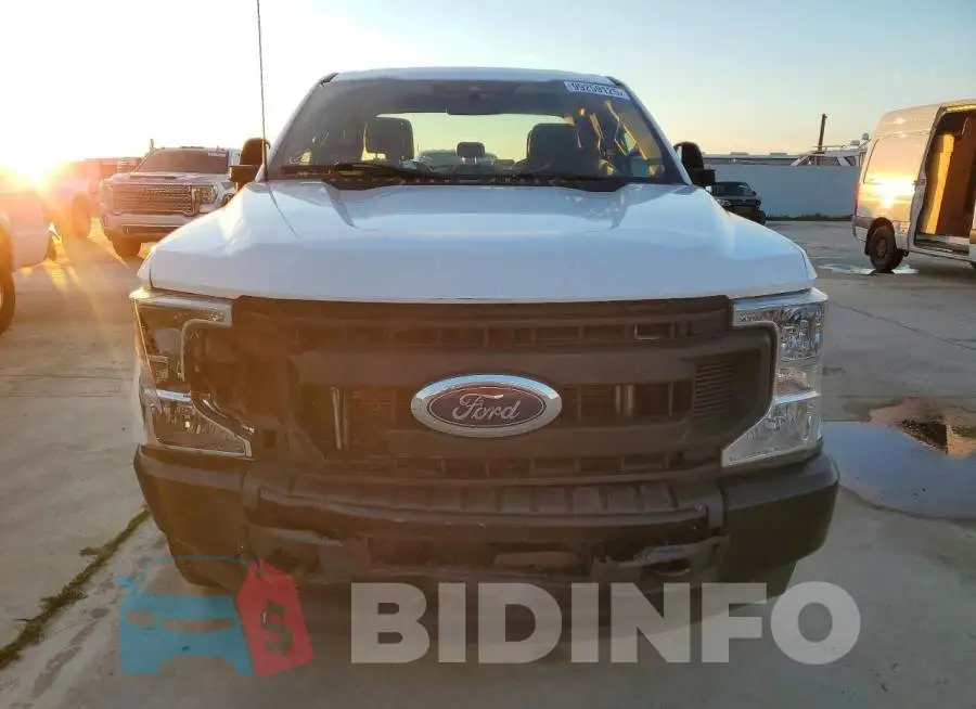 1FT7X2A67NEE88446 Photo# 5
