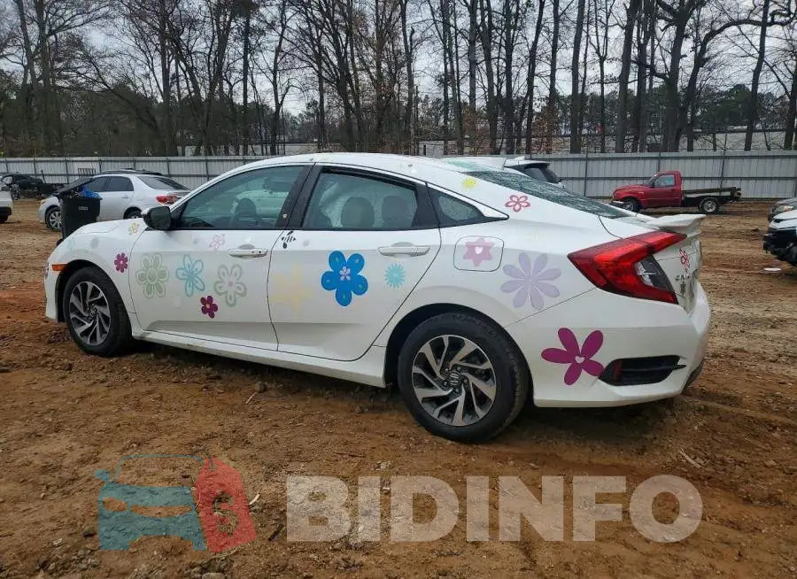 19XFC2F72HE068367 Photo# 2