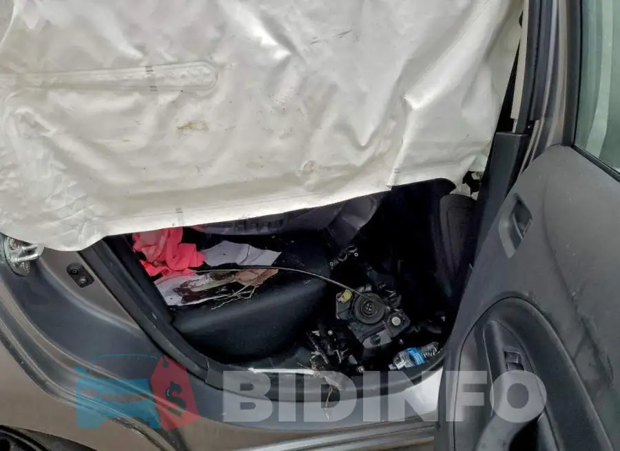 ML32FUFJ3NHF08878 Photo# 10