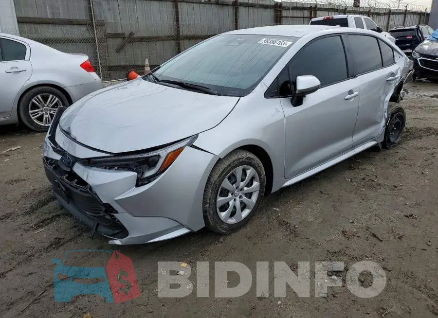 JTDBCMFE3S3086724 Photo# 1