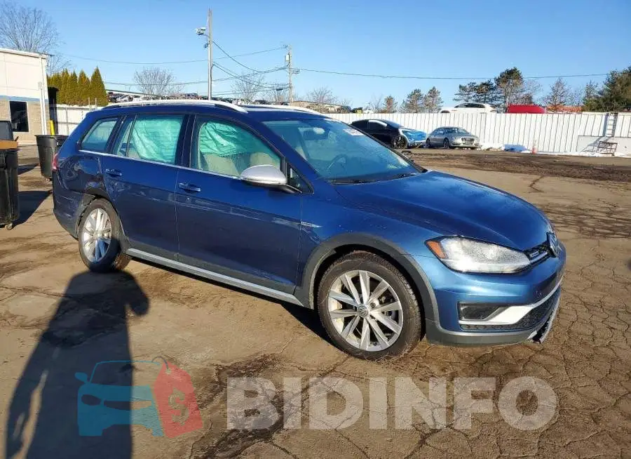 3VWH17AU5JM768708 Photo# 4