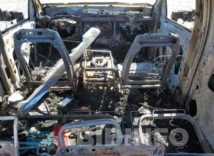 1GT19LEY9RF405830 Photo# 8