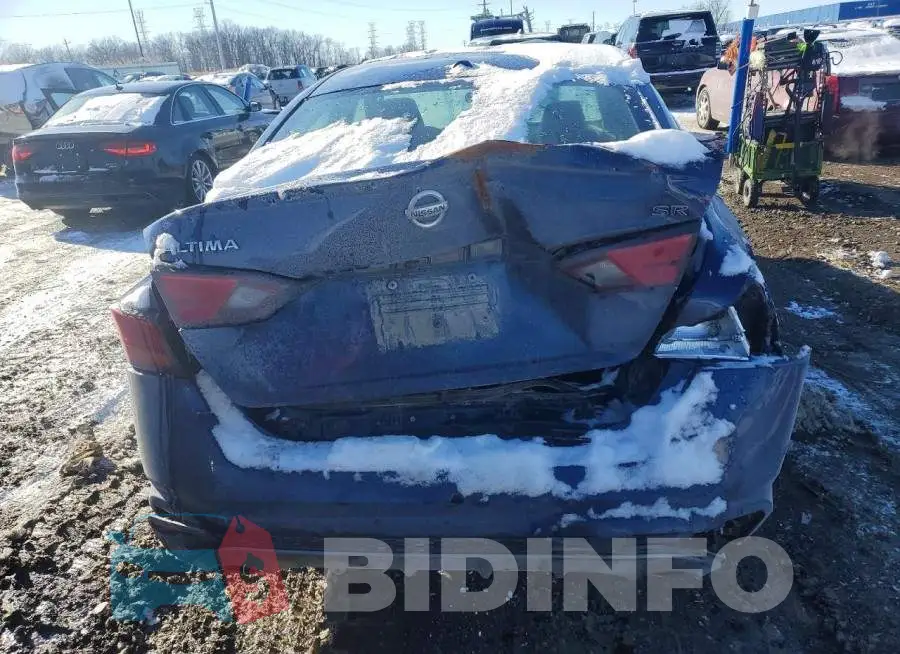 1N4BL4CV2LC181111 Photo# 5