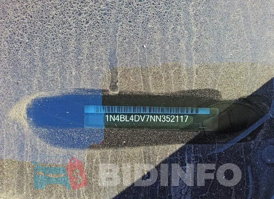 1N4BL4DV7NN352117 Photo# 12