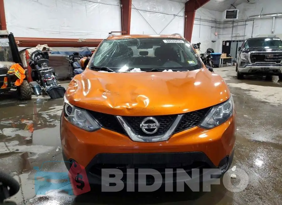 JN1BJ1CR9HW105489 Photo# 5