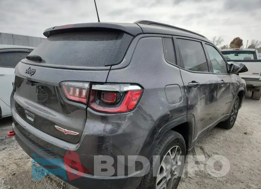 3C4NJDDB5MT571823 Photo# 3