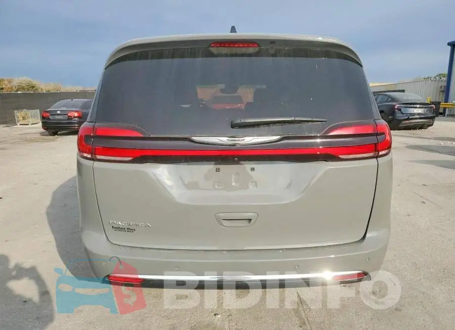 2C4RC1BG6SR563013 Photo# 6