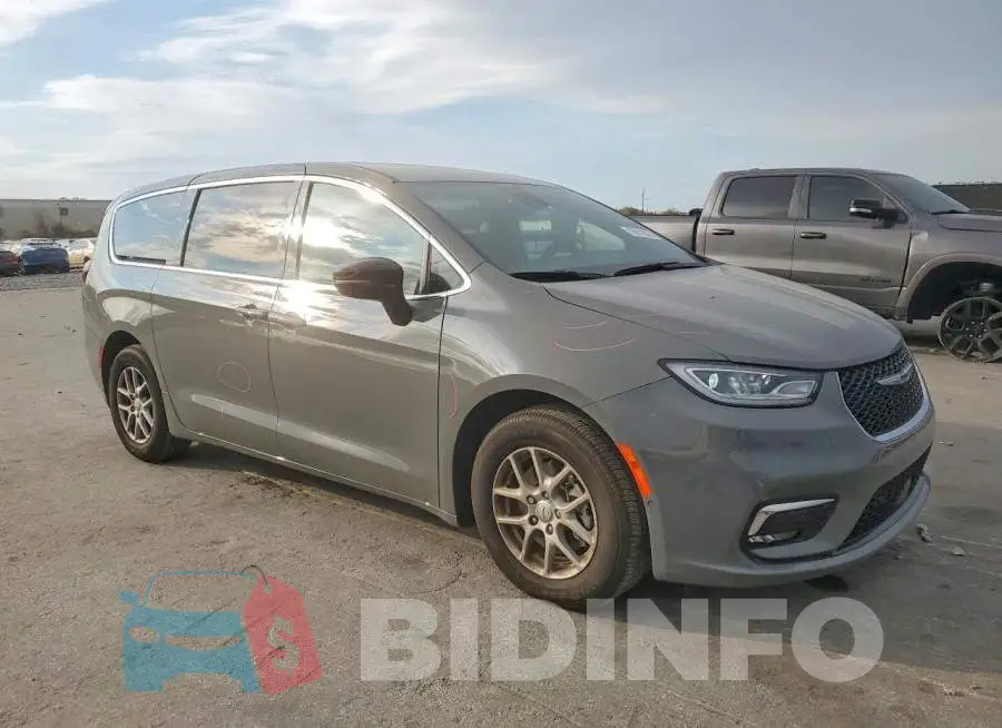 2C4RC1BG6SR563013 Photo# 4