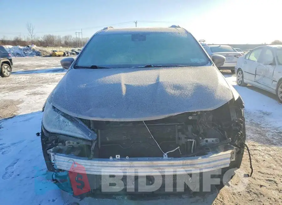 2C4RC1EG7JR113039 Photo# 5
