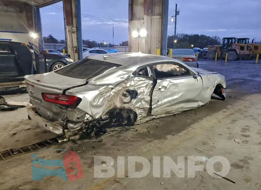 1G1FB1RS9J0157017 Photo# 3