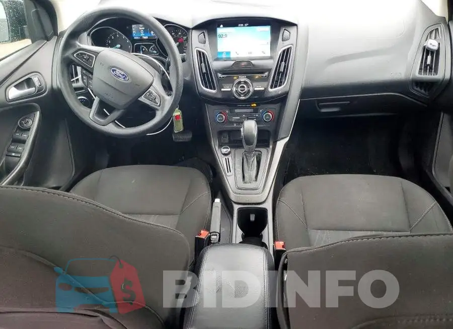 1FADP3H26HL203575 Photo# 8