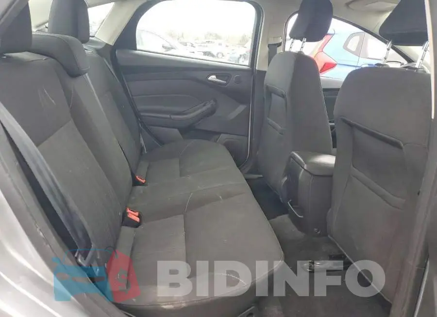 1FADP3H29HL242242 Photo# 10