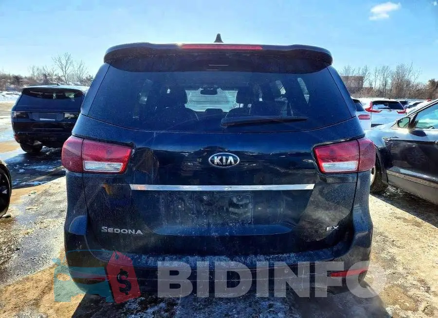 KNDMC5C1XJ6393949 Photo# 6