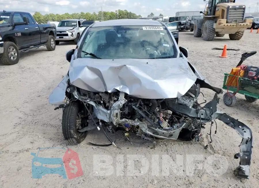 ML32AUHJ9MH013673 Photo# 5