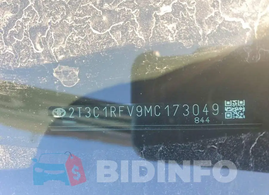 2T3C1RFV9MC173049 Photo# 13