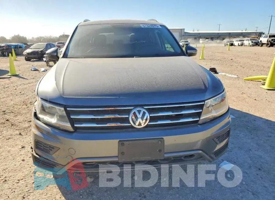 3VV3B7AX4LM120754 Photo# 5