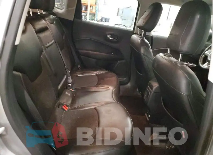 3C4NJDDB4KT671716 Photo# 11
