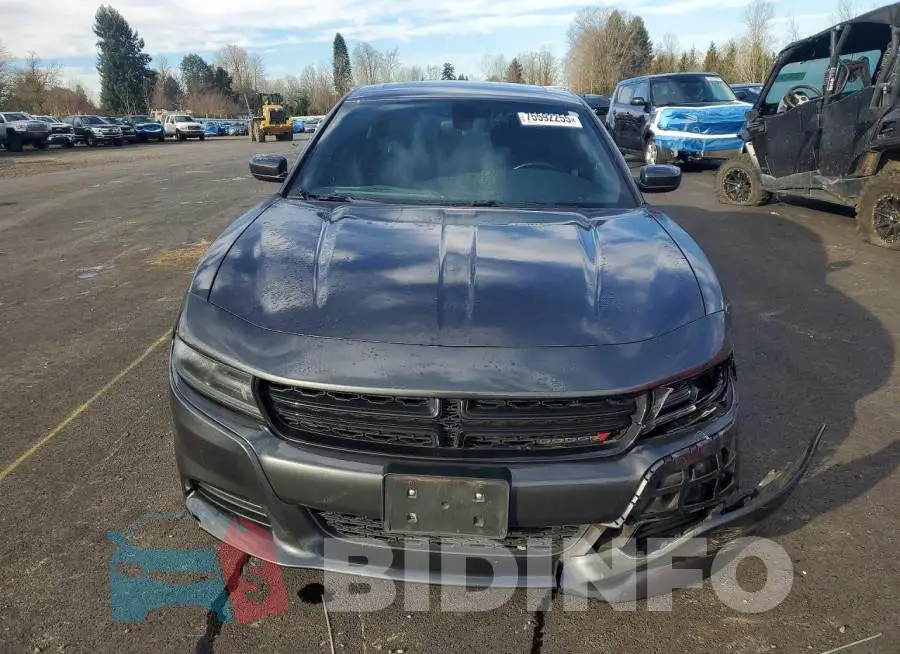 2C3CDXBG1KH699498 Photo# 5