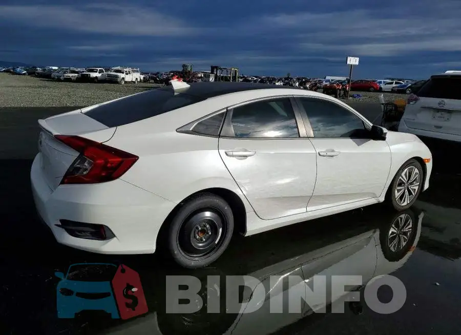 19XFC1F33HE205663 Photo# 3