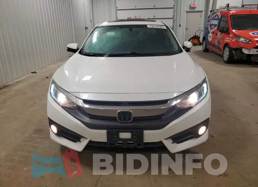 19XFC1F73HE011590 Photo# 5