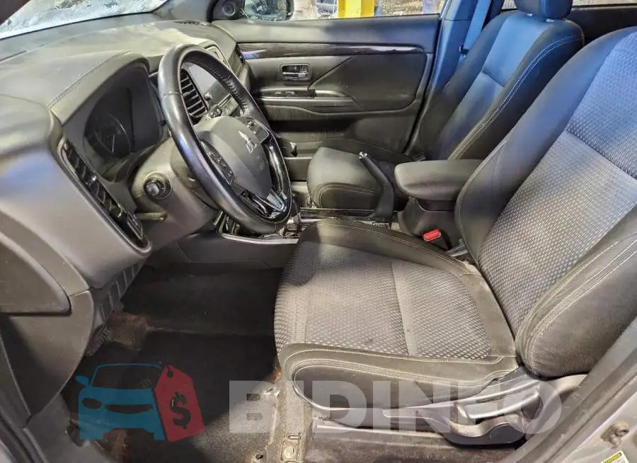 JA4AD3A33JZ018342 Photo# 7