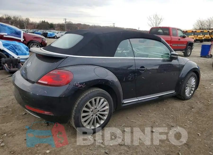 3VW5DAAT4KM510566 Photo# 3