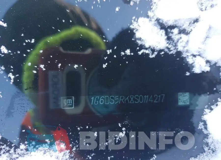 1G6DS5RK8S0114217 Photo# 12