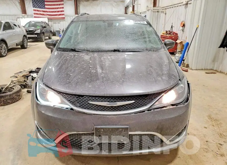 2C4RC1EG8HR536979 Photo# 5