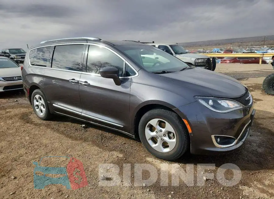 2C4RC1EG8HR771723 Photo# 4