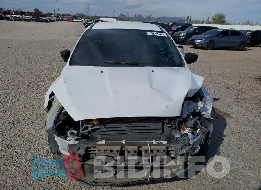 1FADP3E21JL211657 Photo# 5