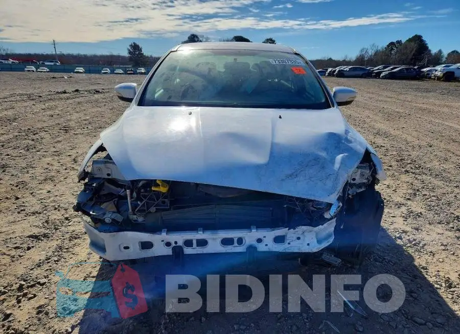 1FADP3F20HL202117 Photo# 5