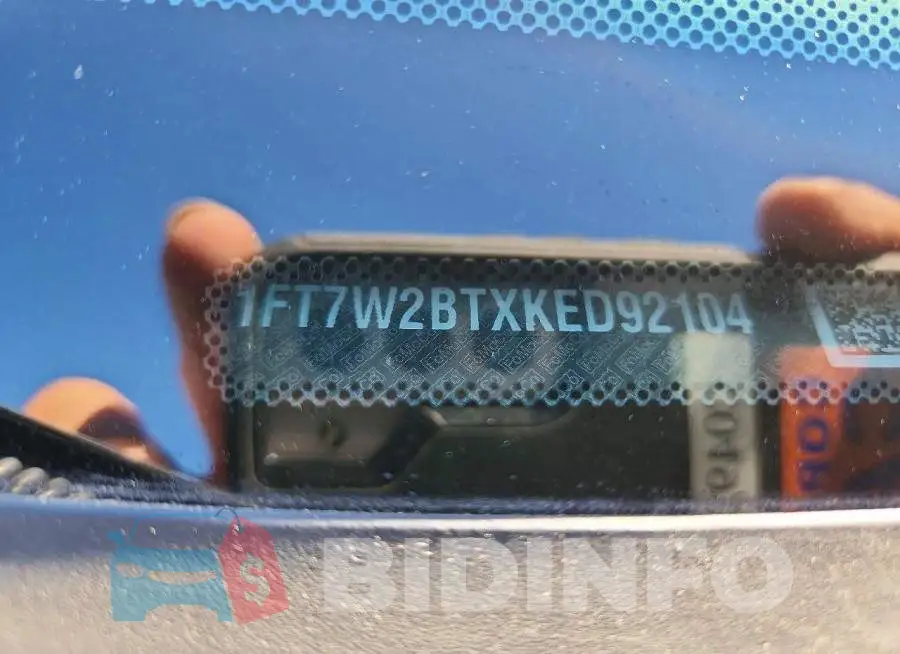 1FT7W2BTXKED92104 Photo# 13