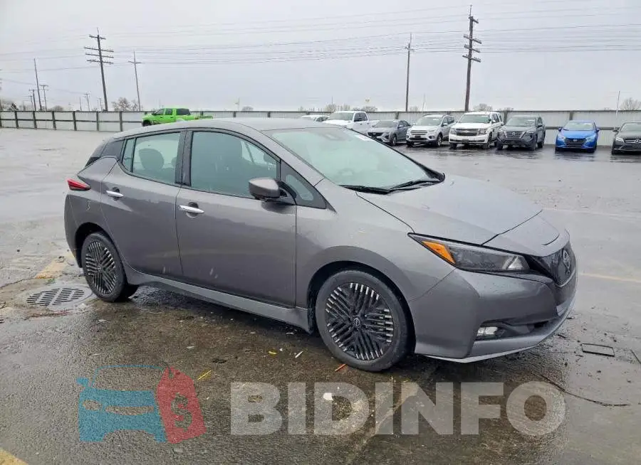 1N4CZ1CV8PC551176 Photo# 4
