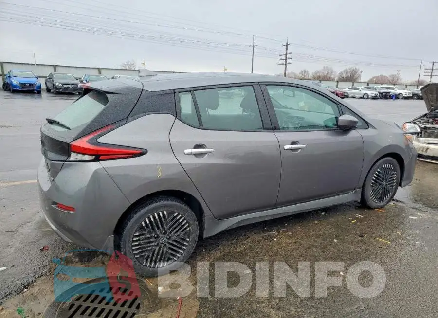 1N4CZ1CV8PC551176 Photo# 3