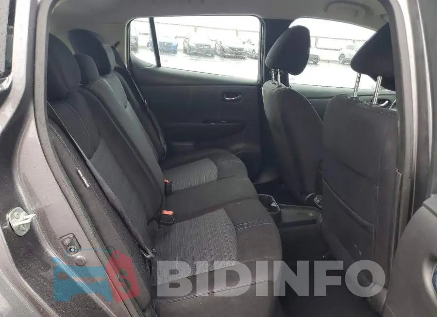 1N4CZ1CV8PC551176 Photo# 10