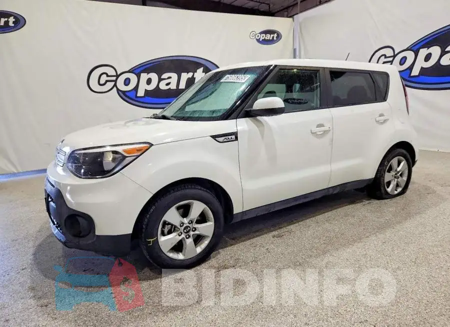 KNDJN2A2XJ7621787 Photo# 1