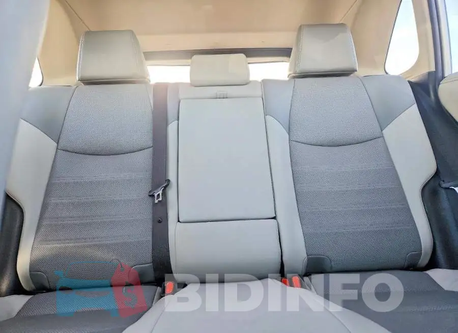 JTMD6RFV2MD516625 Photo# 10
