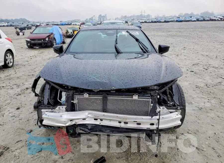 19UUB6F53SA002261 Photo# 5