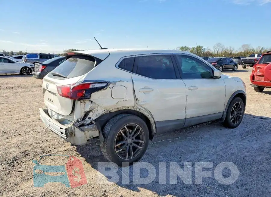 JN1BJ1CP8HW028189 Photo# 2