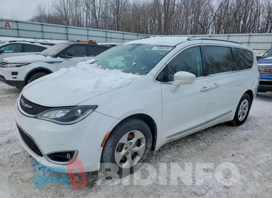 2C4RC1EG1HR570388 Photo# 1