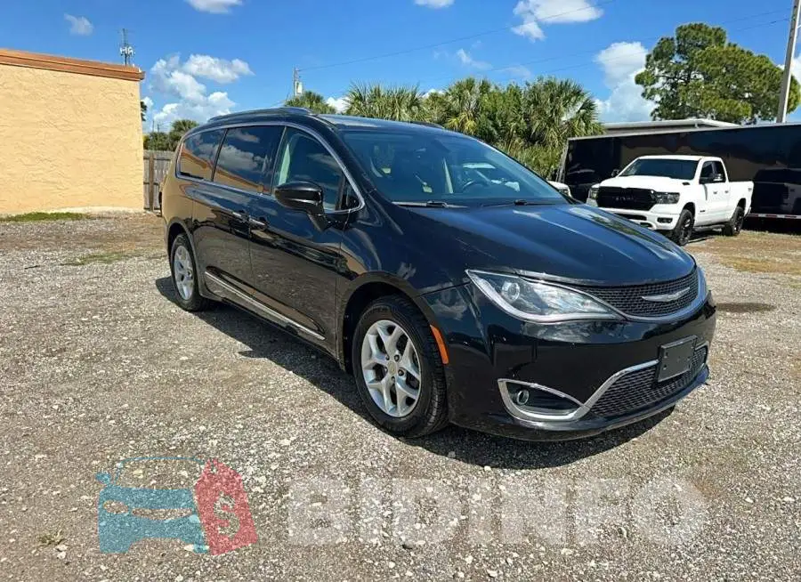 2C4RC1EG5HR622752 Photo# 1