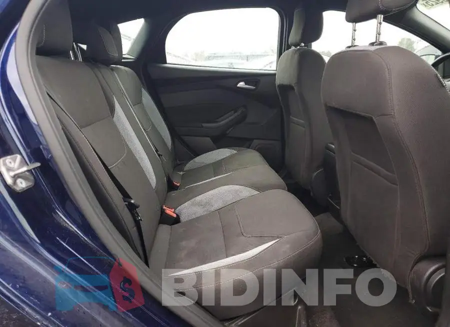 1FADP3L96HL240906 Photo# 10