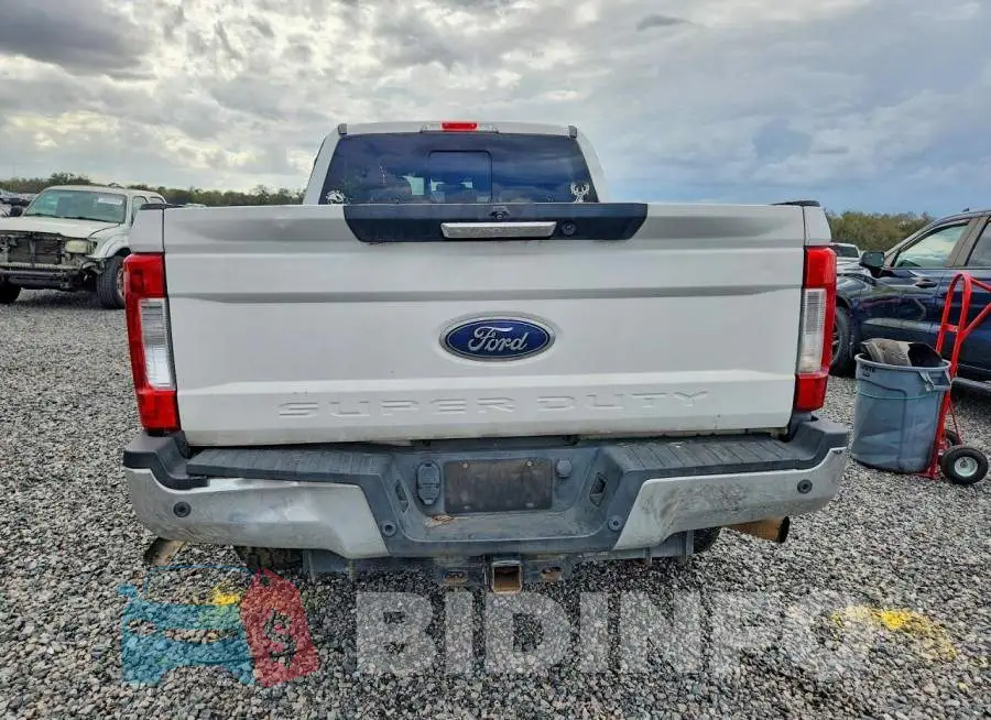 1FT7W2B64JEC75286 Photo# 6