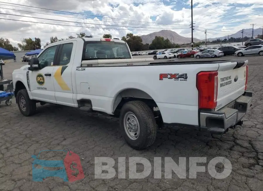 1FT7X2BA6REE81500 Photo# 2